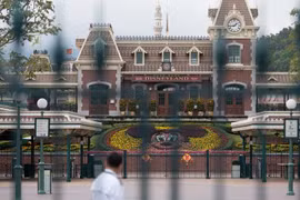 Công viên Disneyland tại Hong Kong phải đóng cửa do dịch bệnh. (Ảnh: AFP)