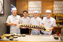 Quảng bá văn hóa ẩm thực Nhật Bản qua lễ hội làm Maki Sushi khổng lồ