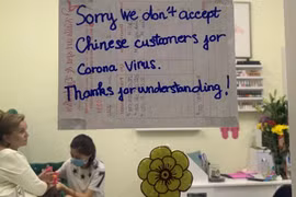 Một cửa hàng từ chối phục vụ khách Trung Quốc. (Ảnh: Reuters)