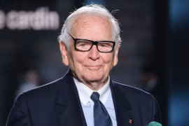Nhà thiết kế thời trang Pierre Cardin. (Ảnh: Shutterstock)