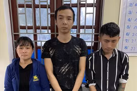 Các đối tượng tại trụ sở cơ quan điều tra. (Ảnh: Công an Thanh Hóa)