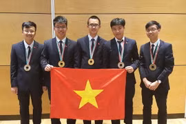 5 thí sinh của Đội tuyển quốc gia Việt Nam dự thi Olympic Vật lý quốc tế lần thứ 49 đều đoạt giải. (Ảnh: TTXVN phát)