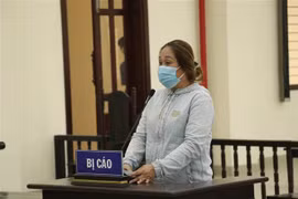Bị cáo Châu Vinh Hóa bị tòa tuyên phạt 2 năm tù, cho hưởng án treo. (Ảnh: Bùi Giang/TTXVN)