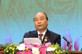 Thủ tướng Nguyễn Xuân phúc phát biểu khai mạc Đại hội Thi đua yêu nước toàn quốc lần thứ X. (Ảnh: Văn Điệp/TTXVN)