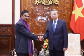 Tổng Bí thư, Chủ tịch nước Tô Lâm tiếp Đại sứ Sri Lanka tại Việt Nam A.Saj U.Mendis. (Ảnh: Lâm Khánh/TTXVN)
