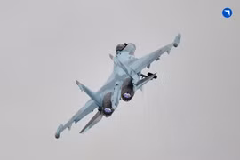 Máy bay chiến đấu Sukhoi Su-35S tại Komsomolsk-on-Amur, Nga, ngày 24/11/2023. (Ảnh: AFP/TTXVN)