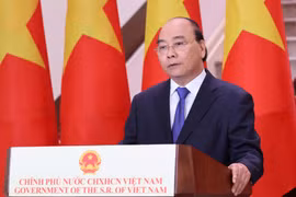 Thủ tướng Nguyễn Xuân Phúc biểu chúc mừng Hội chợ Trung Quốc-ASEAN (CAEXPO) lần thứ 17. (Ảnh: Thống Nhất/TTXVN)