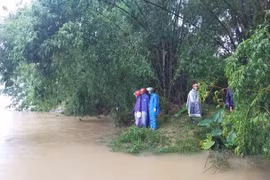 Bến Đền trên sông Giăng, nơi xảy ra một vụ lật thuyền làm anh Nguyễn Trọng Hòa, 28 tuổi, mất tích. (Nguồn: Báo Nghệ An)