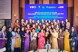 Các đại biểu dự diễn đàn. (Nguồn: Báo Nhân Dân)
