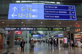 Hành khách tại sân bay quốc tế Incheon của Hàn Quốc. (Nguồn: trbusiness.com)