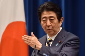 Thủ tướng Nhật Bản Shinzo Abe phát biểu trong thông điệp đầu Năm mới 2016. (Ảnh: AFP/TTXVN)
