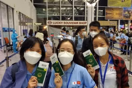 Các ứng viên điều dưỡng, hộ lý Việt Nam lên đường sang Nhật Bản làm việc. (Ảnh: PV/Vietnam+)