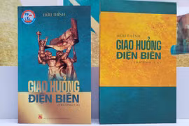 Trường ca thơ “Giao hưởng Điện Biên” của nhà thơ Hữu Thỉnh được ra mắt ngày 17/4 tại trụ sở Hội Nhà văn Việt Nam, Hà Nội. (Ảnh: PV/Vietnam+)