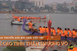 Hào hứng với hội bơi chải mừng ngày Giỗ Tổ 10/3 năm 2022. (Ảnh: Minh Anh/Vietnam+)