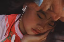Cô bé Di - nhân vật chính - trong một cảnh phim. (Ảnh: Fanpage phim)