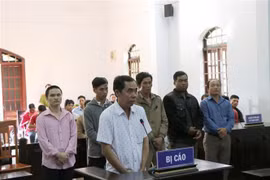 Bị cáo Phan Thành Nghĩa, đối tượng chủ mưu vụ phá rừng. (Ảnh: Hưng Thịnh/TTXVN)