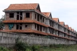Phấn đấu cuối năm 2013 hoàn thành việc cấp "sổ đỏ" lần đầu. (Ảnh: TTXVN)