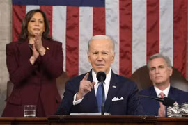 Tổng thống Mỹ Joe Biden đọc Thông điệp liên bang trước lưỡng viện Quốc hội tại Washington, DC. (Ảnh: AFP/TTXVN)