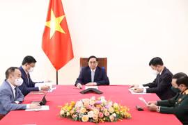 Thủ tướng Phạm Minh Chính điện đàm với Phó Tổng thống Thổ Nhĩ Kỳ Fuat Oktay. (Ảnh: Dương Giang/TTXVN)