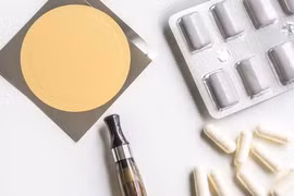 Nicotine được dùng trong các sản phẩm hỗ trợ cai nghiện thuốc lá điếu. (Nguồn: Cancer.gov)