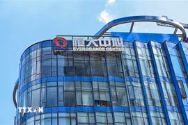 Tòa nhà của Tập đoàn bất động sản Evergrande tại Thượng Hải, Trung Quốc. (Nguồn: AFP/ TTXVN)