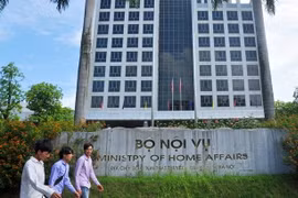 Bộ Nội vụ đề nghị không thực hiện bổ nhiệm mới chức danh “hàm”