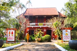 Vẻ đẹp cổ kính của Trường Quốc học Huế