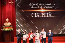 Lầu đầu tiên Giải báo chí về Văn hóa ứng xử được tổ chức. (Ảnh: Thanh Tùng/Vietnam+)