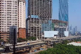 Các công trình xây dựng ở thủ đô Jakarta của Indonesia. (Nguồn: AFP/TTXVN)