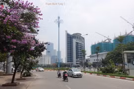 Hình ảnh trạm BTS thân thiện của MobiFone trên đường phố Hà Nội. 