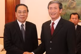 "Việt Nam-Lào cần tăng cường trao đổi lý luận giữa hai đảng"