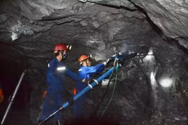 Quản lý chặt chẽ, sử dụng hiệu quả tài nguyên khoáng sản