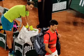 Cận cảnh Nadal biến Djokovic thành cựu vương Roland Garros