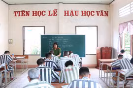 Thí điểm mô hình tổ chức dạy nghề cho phạm nhân ngoài trại giam