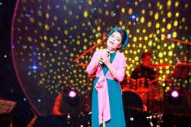 Anh Thơ thay đến 12… bộ áo dài trong liveshow đầu tiên 