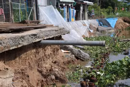 Địa điểm sạt lở bờ sông Cần Lố, thuộc địa phận xã Nhị Mỹ, huyện Cao Lãnh, tỉnh Đồng Tháp. (Ảnh: Nguyễn Văn Trí/TTXVN)