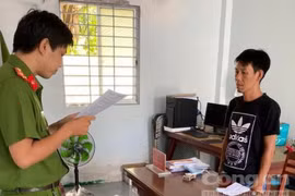 Cần Thơ: Triệt phá đường dây tổ chức cá cược đá gà qua mạng