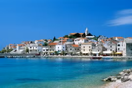 Thị trấn Skyline, Primosten, bờ biển Dalmatian, Croatia. (Nguồn: NatGeo)