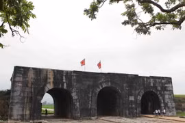 Thành nhà Hồ. (Ảnh: Thanh Tùng/TTXVN)