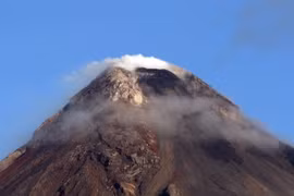 Núi lửa Mayon chuẩn bị phun trào. (Nguồn: AFP/TTXVN)