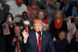 Tổng thống đắc cử Mỹ Donald Trump tại một sự kiện ở Hershey, bang Pennsylvania. (Nguồn: EPA/TTXVN)
