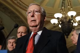 Lãnh đạo đa số Thượng viện Mỹ Mitch McConnell trong cuộc họp báo tại Washington DC., ngày 14/11. (Nguồn: AFP/TTXVN)