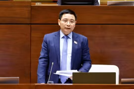 Bộ trưởng Bộ Giao thông vận tải Nguyễn Văn Thắng giải trình, làm rõ một số vấn đề đại biểu Quốc hội nêu. (Ảnh: Doãn Tấn/TTXVN)