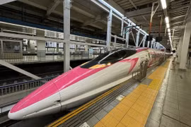 Shinkansen - Niềm tự hào của người dân Nhật Bản. (Ảnh: Phạm Tuân/TTXVN)