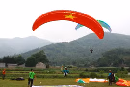 Giải dù lượn Việt Nam mở rộng 2017 sẽ được tổ chức tại Chương Mỹ, Hà Nội vào cuối tháng này trong hai ngày 25 và 26/11. (Ảnh: Ban tổ chức cung cấp)