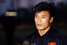 Thủ thành Bùi Tiến Dũng (U23 Việt Nam) tin rằng đội bóng của ông Park Hang-seo sẽ chơi tốt hơn nếu sử dụng sơ đồ bốn hậu vệ.