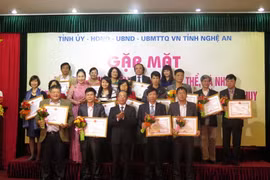 Tôn vinh cá nhân có thành tích xuất sắc bảo tồn dân ca Ví, Giặm