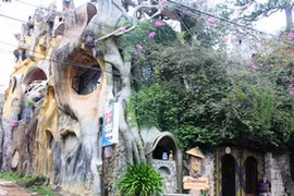 Bên ngoài Crazy House. (Ảnh: Internet)