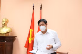 Thứ trưởng Bộ Y tế Đỗ Xuân Tuyên đã chủ trì cuộc họp. (Ảnh: PV/Vietnam+)