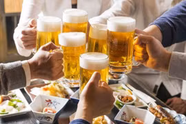 Tỷ lệ sử dụng rượu bia ở Việt Nam đang gia tăng ở mức báo động 